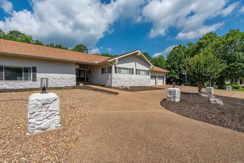24 Excelso Ln, Hot Springs Village, AR 71909
