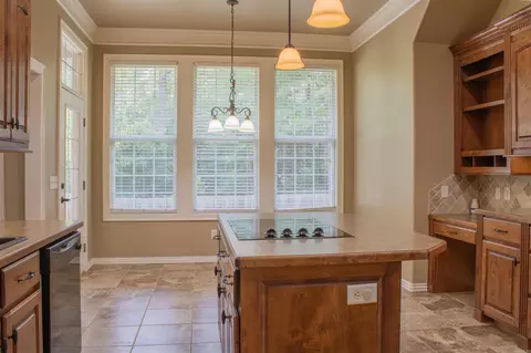 Kitchen - 1003 Hope Cir, Mena, AR 71953 photo 4 of 5