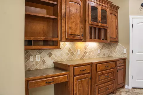 Kitchen - 1003 Hope Cir, Mena, AR 71953 photo 3 of 5