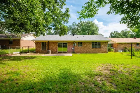 Exterior - 2215 Justus Loop, Bryant, AR 72022 photo 6 of 14