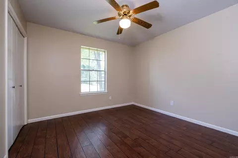Bedroom - 2215 Justus Loop, Bryant, AR 72022 photo 4 of 9