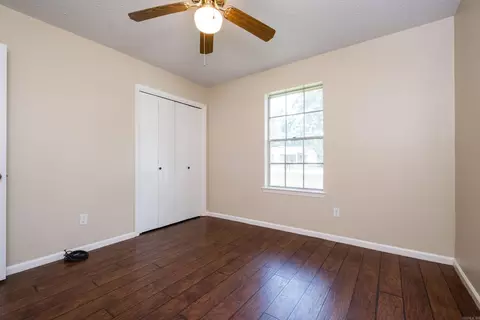Bedroom - 2215 Justus Loop, Bryant, AR 72022 photo 6 of 9