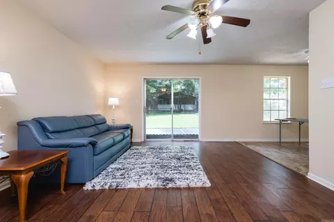 Living - 2215 Justus Loop, Bryant, AR 72022 photo 2 of 5