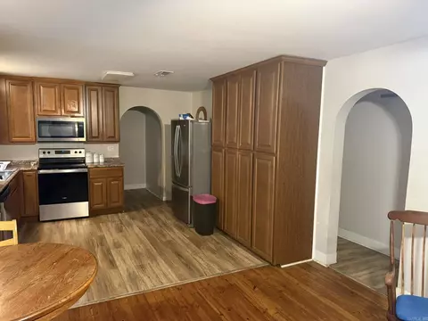 Kitchen - 207 Spring St, Marshall, AR 72650 photo 2 of 2