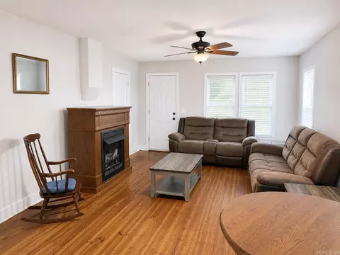 Living - 207 Spring St, Marshall, AR 72650 photo 1 of 1