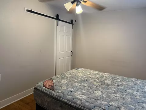 Bedroom - 207 Spring St, Marshall, AR 72650 photo 1 of 3