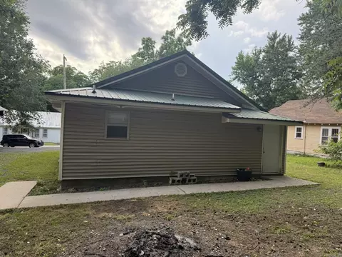 Exterior - 207 Spring St, Marshall, AR 72650 photo 6 of 6