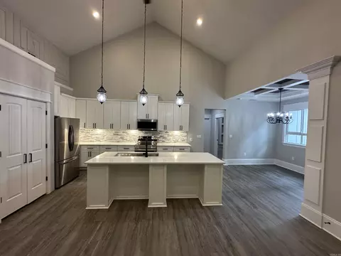 Kitchen - 8716 E Fairview Rd, Hensley, AR 72065 photo 1 of 3