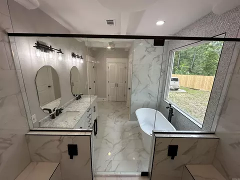 Bath - 8716 E Fairview Rd, Hensley, AR 72065 photo 13 of 14