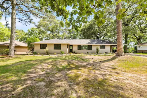 3501 Lakeview Rd, North Little Rock, AR 72116