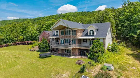 754 Peaceful Valley Rd, Hot Springs, AR 71901