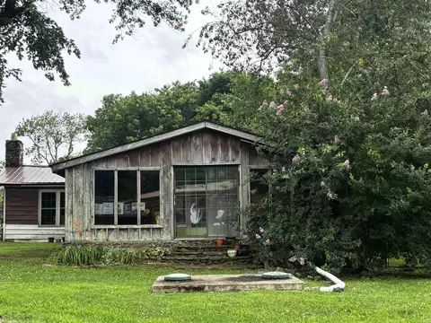 5 Dehart Ln, Morrilton, AR 72110