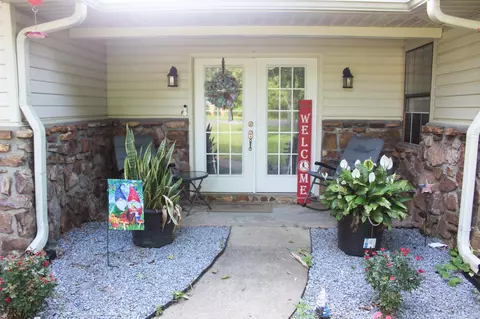 Exterior - 1202 Headlee Dr, Searcy, AR 72143 photo 4 of 8