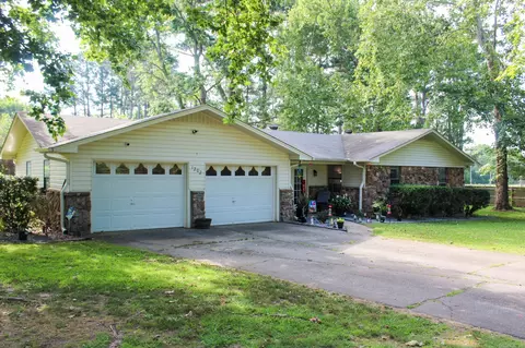 Exterior - 1202 Headlee Dr, Searcy, AR 72143 photo 2 of 8