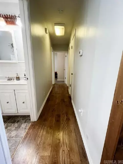 Entry Way - 313 Beatrice St, Thayer, MO 65791 photo 2 of 4