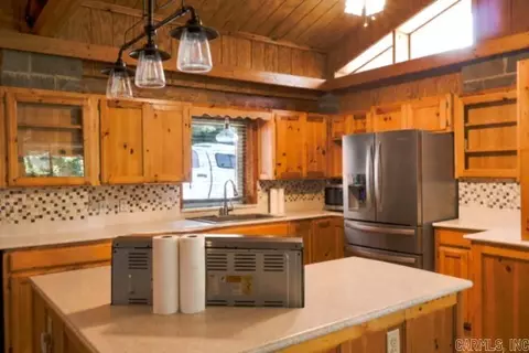 Kitchen - 27 Mc 7087, Flippin, AR 72634 photo 1 of 2