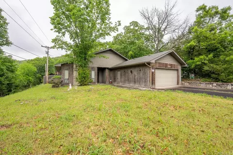 15 Aspen Rd, Galena, MO 65656