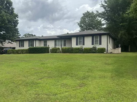 5 Briarwood Ln, Clarksville, AR 72830