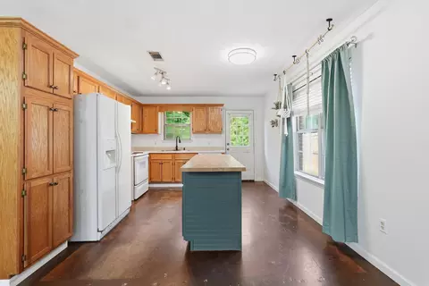 Kitchen - 4535 Graham Dr, Conway, AR 72034 photo 1 of 5