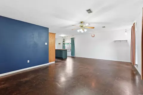 Living - 4535 Graham Dr, Conway, AR 72034 photo 1 of 5