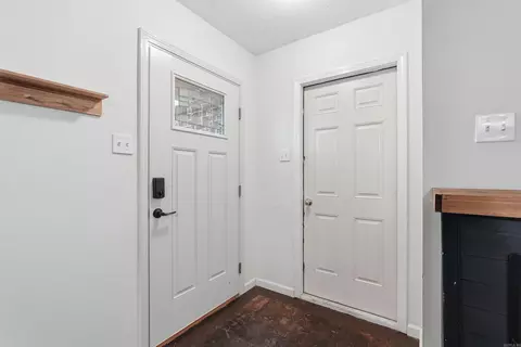 Entry Way - 4535 Graham Dr, Conway, AR 72034 photo 4 of 4