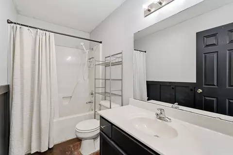 Bath - 4535 Graham Dr, Conway, AR 72034 photo 1 of 2