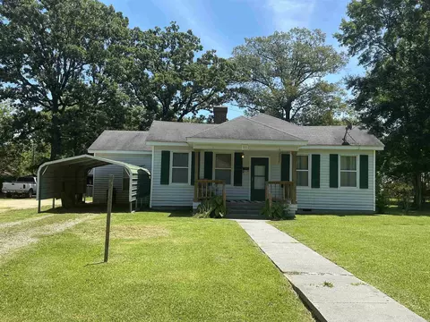 905 Oak St, Crossett, AR 71635