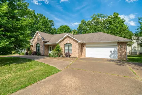 447 Long Beach Dr, Hot Springs, AR 71913
