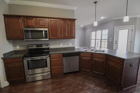 Kitchen - 2240 Shadow Falls Dr, Conway, AR 72032 photo 2 of 2
