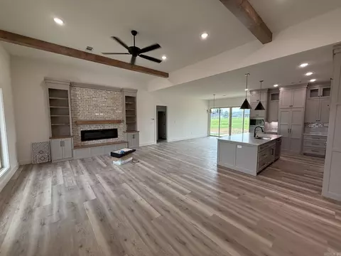 Living - 134 Republican Loop, Greenbrier, AR 72058 photo 1 of 3