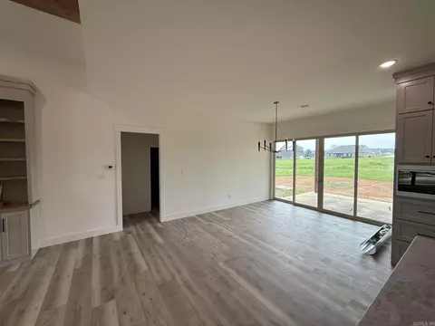 Dining - 134 Republican Loop, Greenbrier, AR 72058 photo 1 of 1