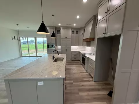 Kitchen - 134 Republican Loop, Greenbrier, AR 72058 photo 1 of 2
