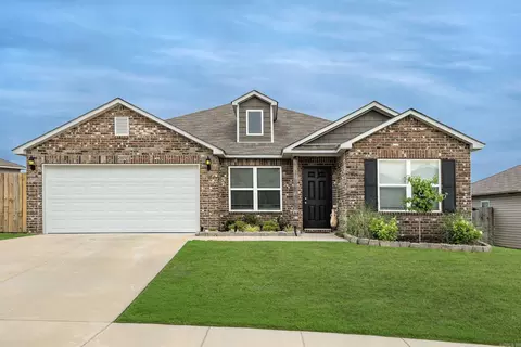 2105 Dandelion Dr, Benton, AR 72019