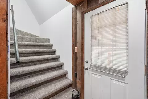 Entry Way - 1083 Grant 18, Grapevine, AR 72057 photo 2 of 3