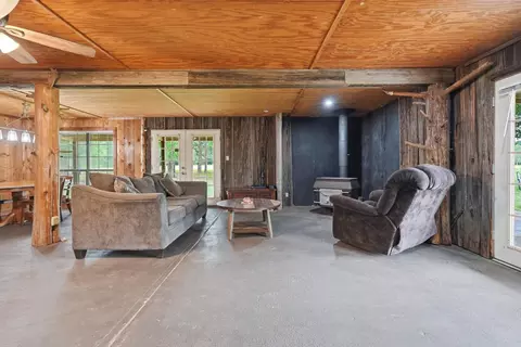 Living - 1083 Grant 18, Grapevine, AR 72057 photo 3 of 3