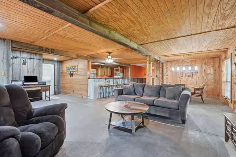 Living - 1083 Grant 18, Grapevine, AR 72057 photo 1 of 3