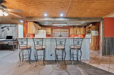 Kitchen - 1083 Grant 18, Grapevine, AR 72057 photo 4 of 4