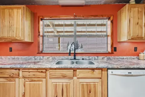 Kitchen - 1083 Grant 18, Grapevine, AR 72057 photo 2 of 4