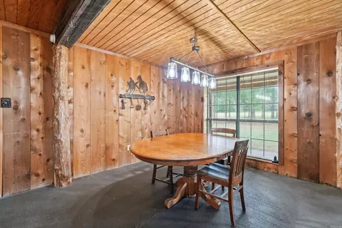 Dining - 1083 Grant 18, Grapevine, AR 72057 photo 2 of 3