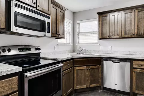 Kitchen - 1345 Acuff Ln, Conway, AR 72034 photo 3 of 5