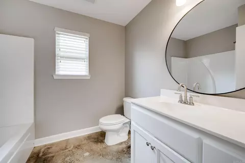 Bath - 1355 Acuff Ln, Conway, AR 72034 photo 3 of 4