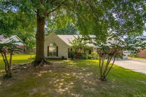 Exterior - 404 Galina St, Beebe, AR 72012 photo 3 of 12
