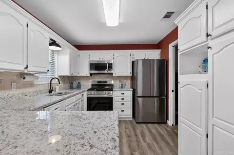 Kitchen - 404 Galina St, Beebe, AR 72012 photo 2 of 4