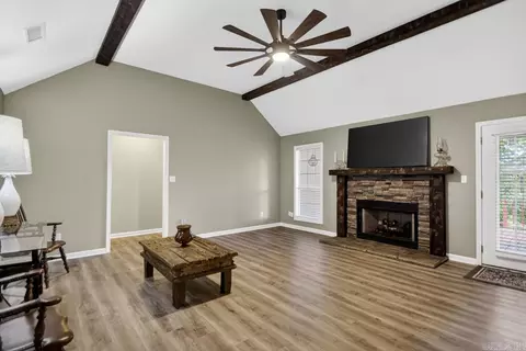 Living - 404 Galina St, Beebe, AR 72012 photo 1 of 1