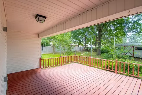 Exterior - 404 Galina St, Beebe, AR 72012 photo 7 of 12