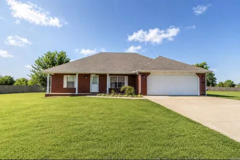 2906 Newcastle, Paragould, AR 72450