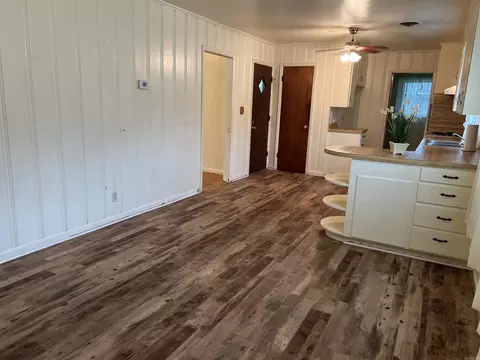 Living - 1231 Brownwood, Malvern, AR 72104 photo 4 of 6