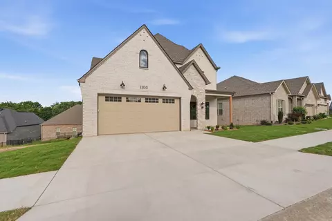 Exterior - 1100 Edinburgh Dr, Conway, AR 72034 photo 2 of 7