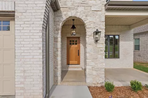 Exterior - 1100 Edinburgh Dr, Conway, AR 72034 photo 4 of 7