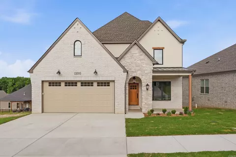 1100 Edinburgh Dr, Conway, AR 72034